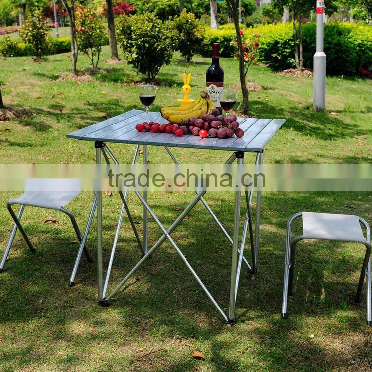 Foldable picnic chairs and table sets