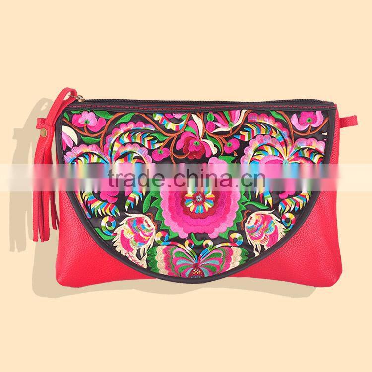 Discount leather bag fashion woman Genuine leather bag Yunnan China style ethnic embroidery messenger bag