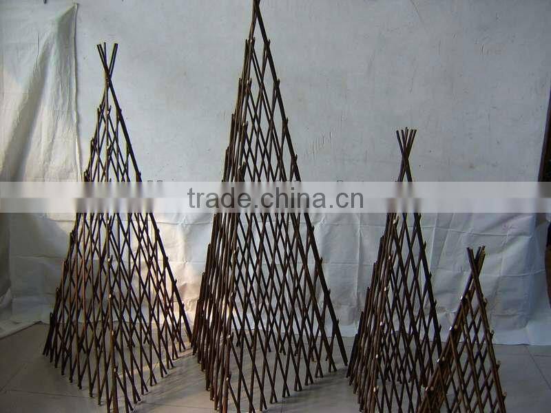 willow trellis