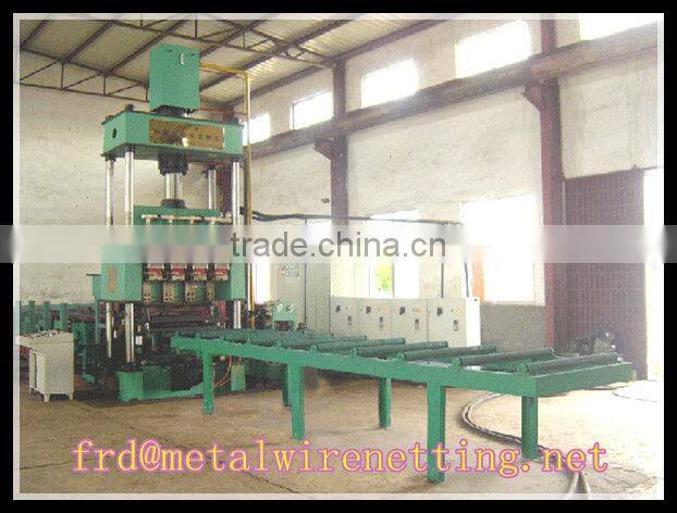 2015 trade assurance 100% steel grating making machine