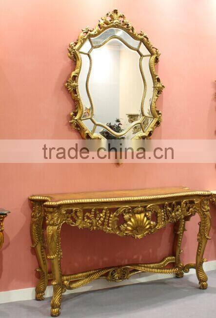 Antique Reproduction Italian Design Gold Leaf Veneer Top Hotel Side Table