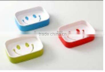 smiling face shaped plastic soap box