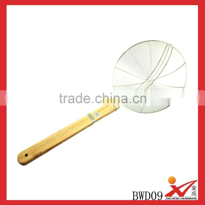 Stainless steel wire mesh strainer with the wood handle shank