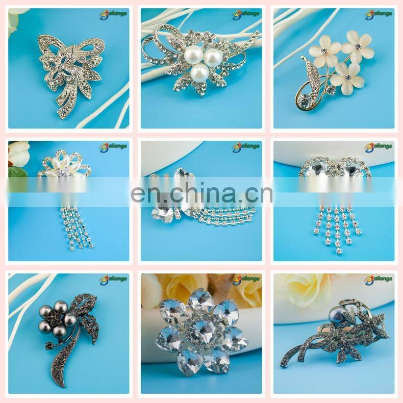 Bailange wholesale bridal crystal rhinestone brooch vintage peacock brooches for wedding invitation
