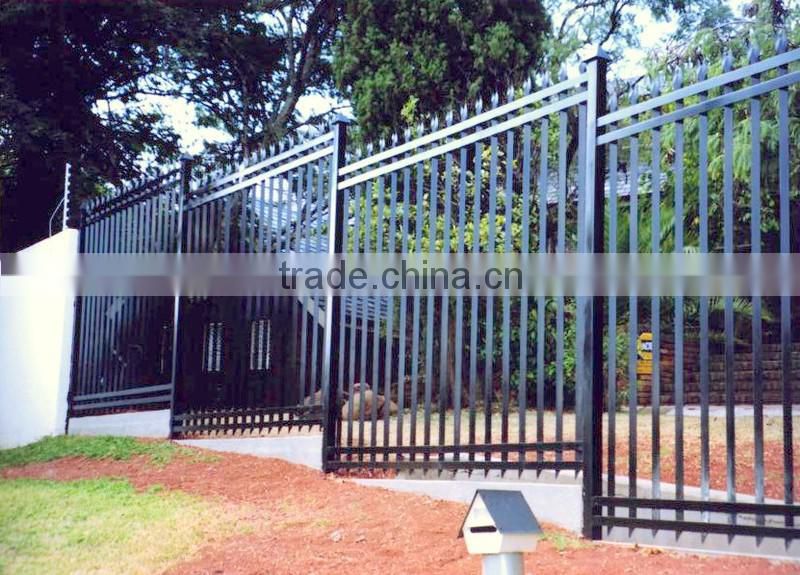 Palisade Fence available in a flat and square picket