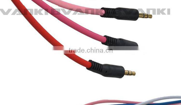 3.5mm Stereo Audio Cable - Step Down Design accommodates SmartPhones and MP3 cases 3.5mm M To M Audio Cable Cord Flat Stereo Cab