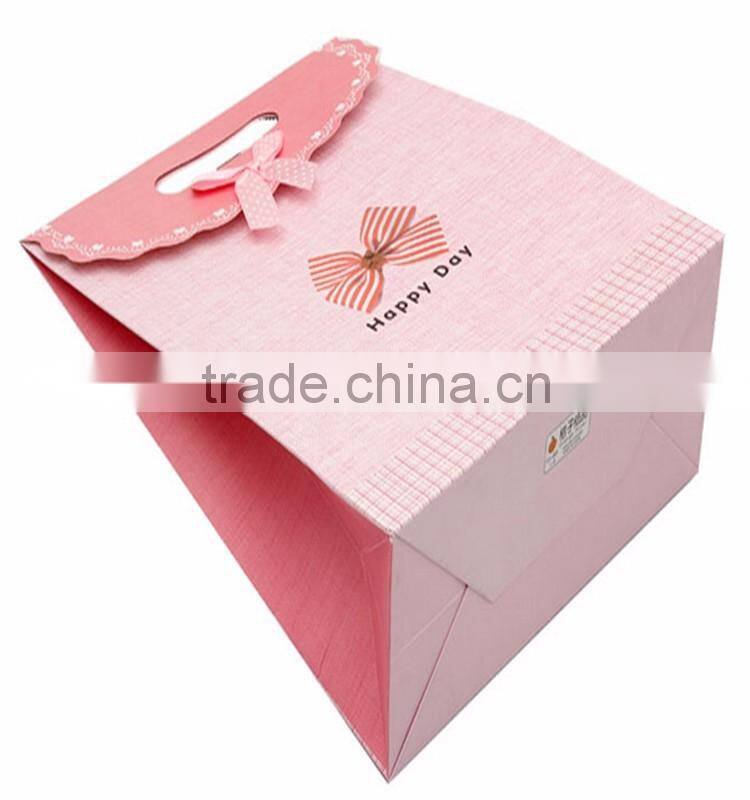 C1S material gift packaging bags with handle custom made bags