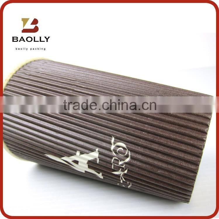 Round paper coffee cup with lid