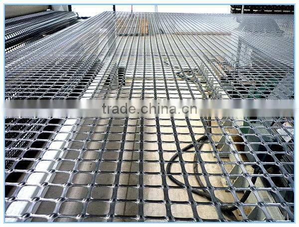 Biaxial plastic geogrid (extruded and streched)