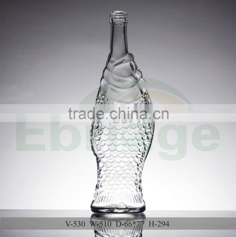 new design 530ml fish shaped clear liquor glass vodka bottle
