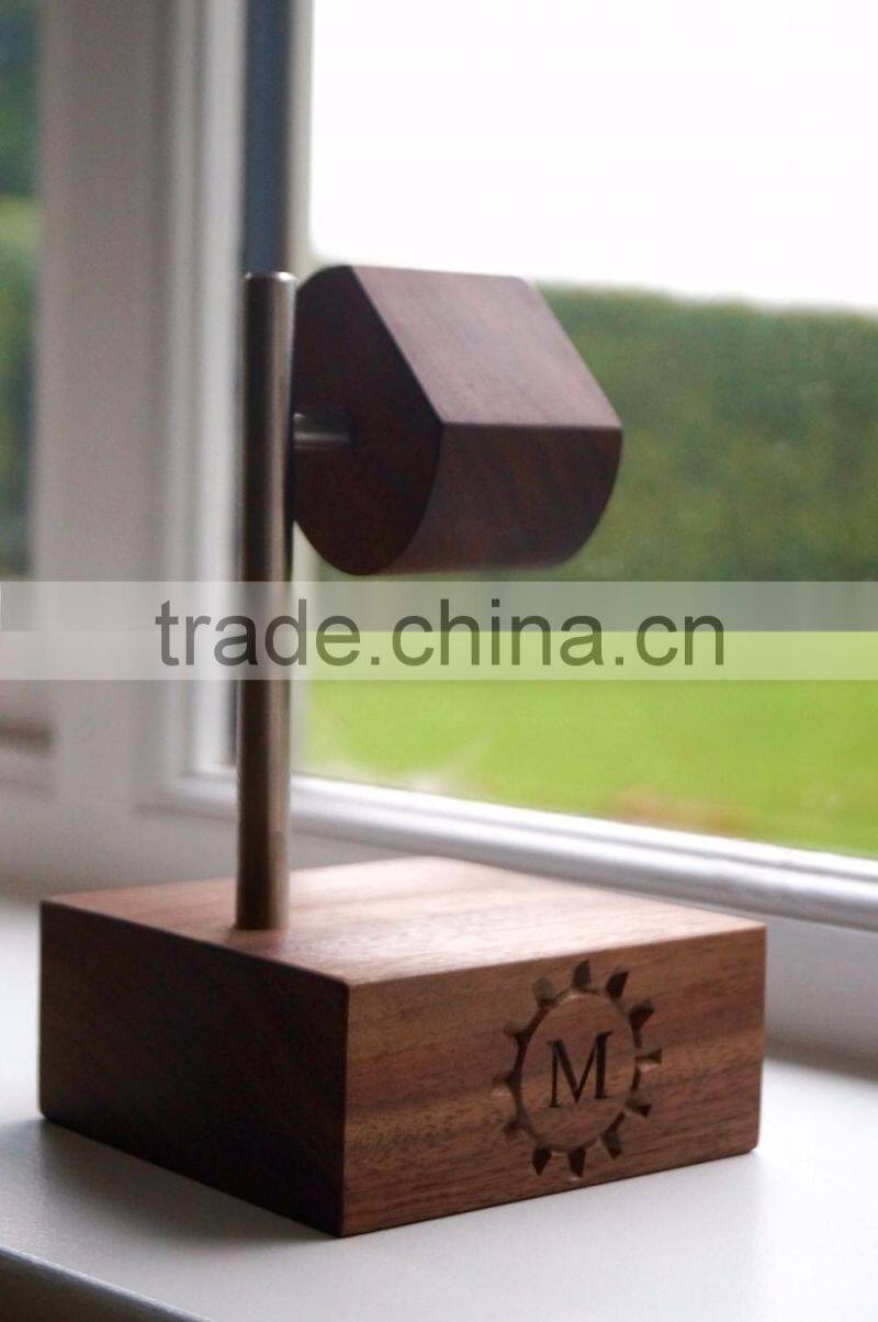 2017 Creative Watch Holder High Quality Solid Wood Orologio Stand