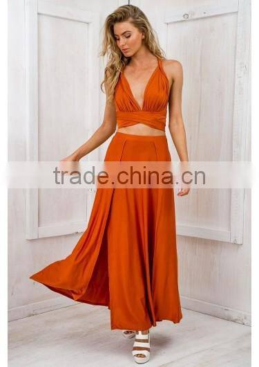 Sex dress features a beautiful stretch fabric with a slight sheen that makes it ideal for the evening,