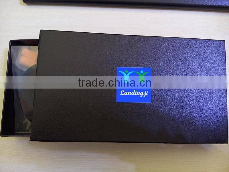 Sleep mask with adjustable straps