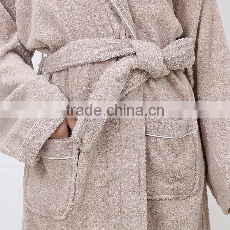 100% cotton fashion long sleeve comfortable bathrobe