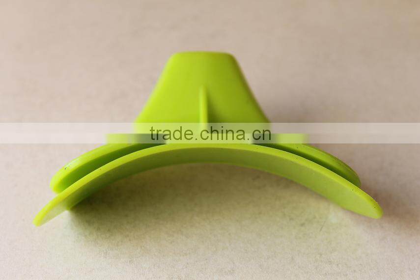 Silicone Slip-On Pour Spout, Plastic Pour Spout