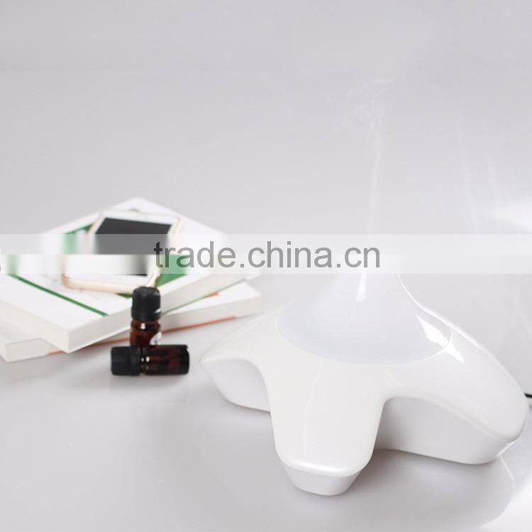 Aroma Diffuser 220ml Electric Essential Oil Cool Mist Aromatherapy Diffuser with Music Reactive Lights