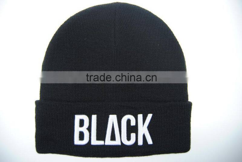 red beanie hat/embroidery logo style winter caps