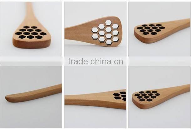 Wooden honey dipper