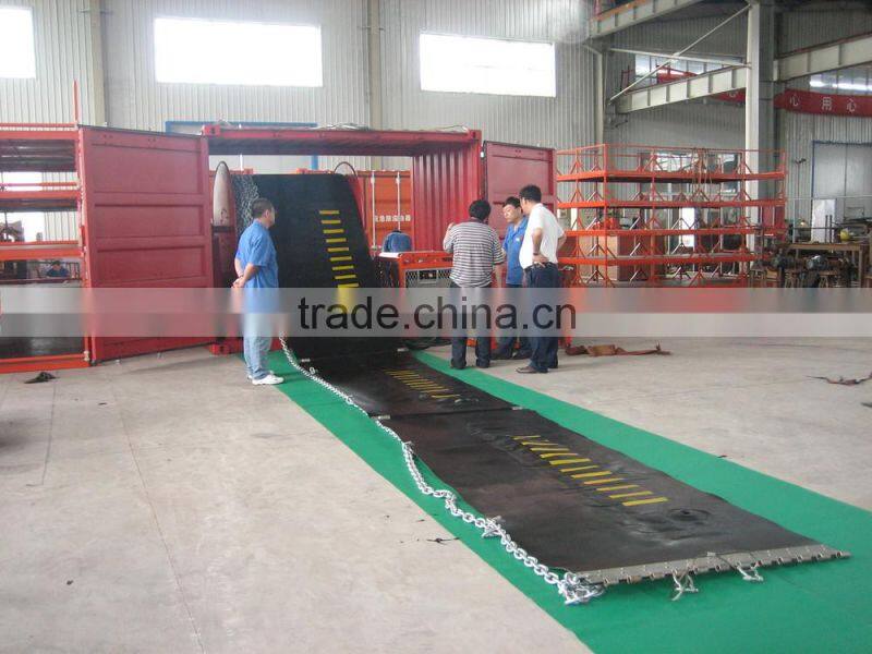 Inflatable oil boom