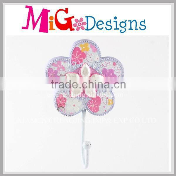 Cheap Supplier Pink Butterfly Decorative Clothes hanger Hook