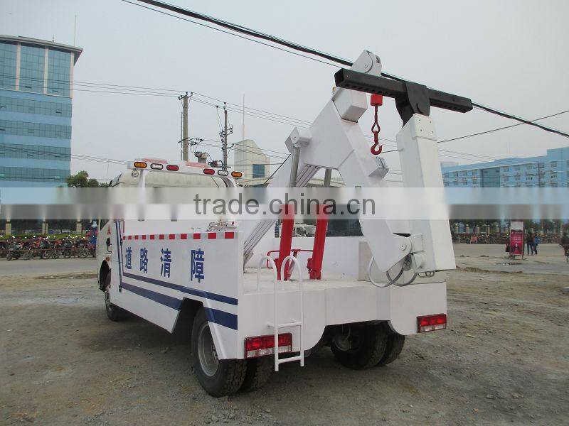 Dongfeng 4*2 road wrecker truck for sale