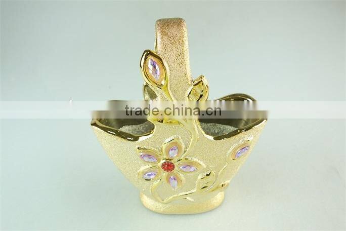 electroplated gold ceramic flower basket with pearl decoration, hanging ceramic flower pot wholesale