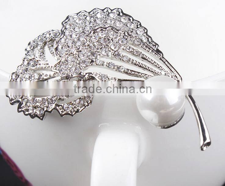 china latest fashion wedding wholesale crystal poppy pin rhinestone brooch