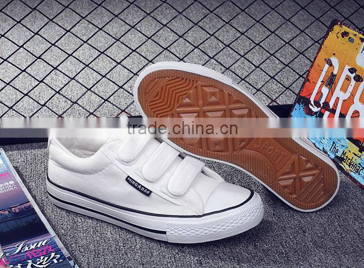 Hook and loop fastener casual canvas shoes for men