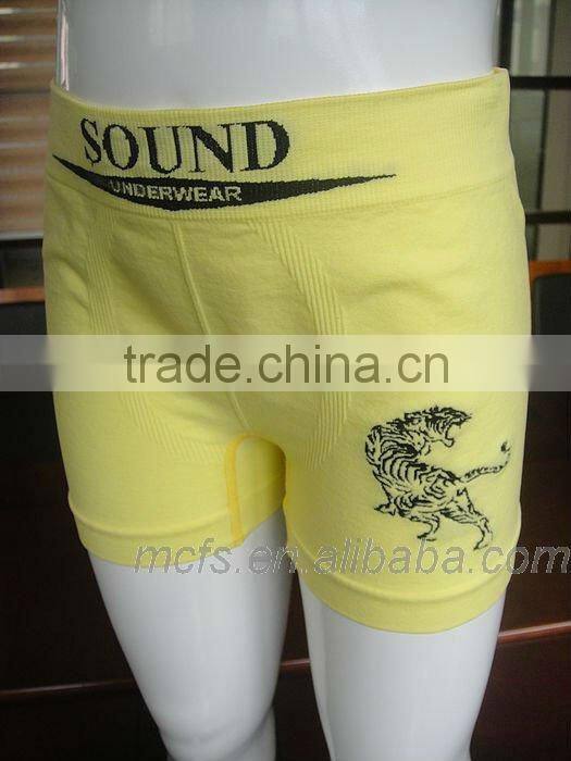 Comfortable seamless boy's underwear boxer & briefs