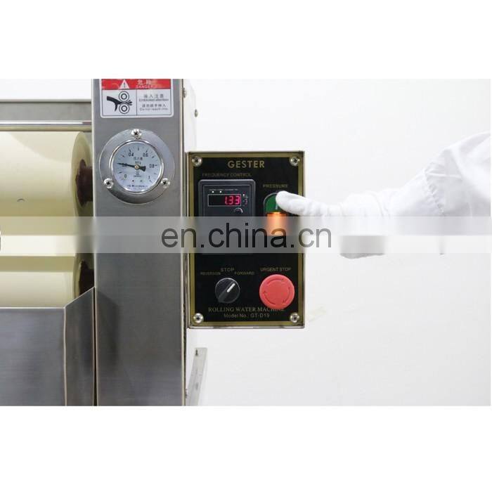 Laboratory padding mangle for textile industry