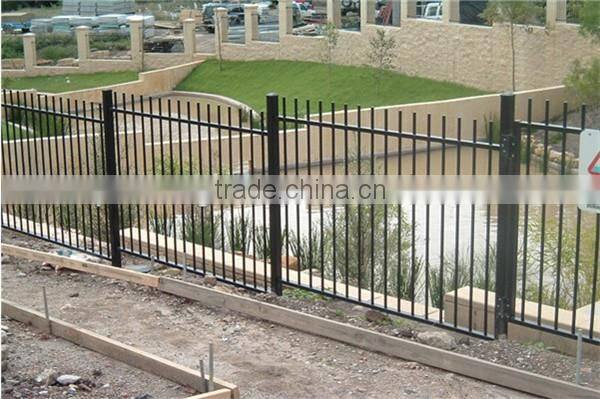 Revolving galvanized and powder coated steel fences
