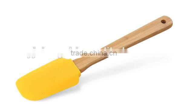 Hot Sale Food Grade Silicone Spatula With Wooden Handle Cooking Utensils