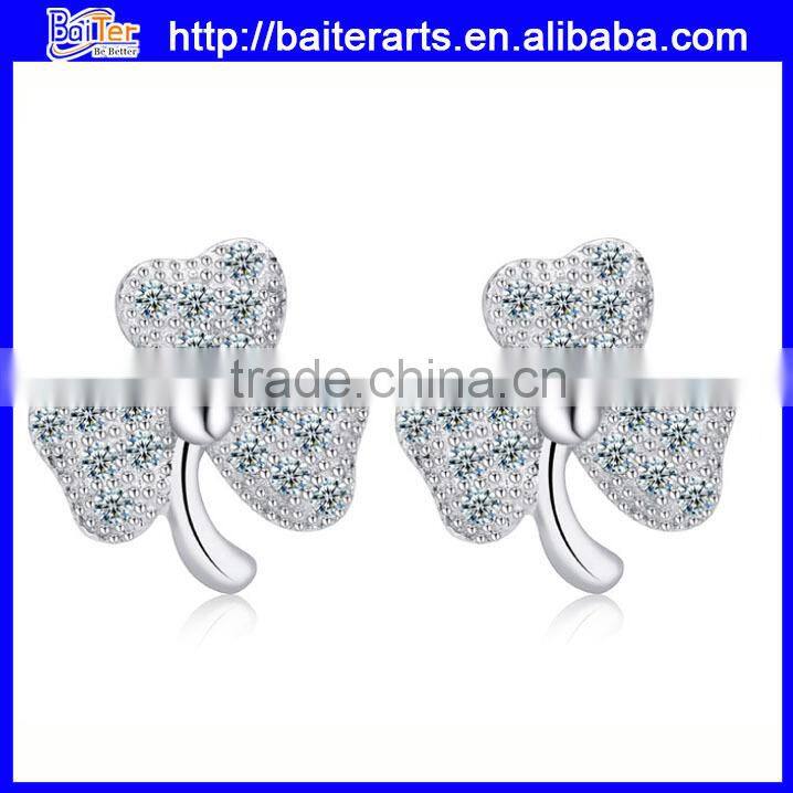Wholesale Jewelry Cheap European's Delicate Stylish Pearl Earrings with Built-in Crystals