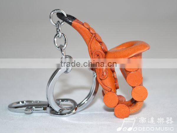 keychain with music sign / metal keychain helmet