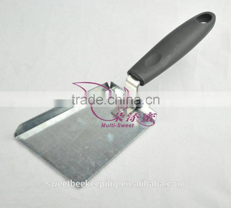 hot sale beehive tools galvanized pollen shovel with plastic handle