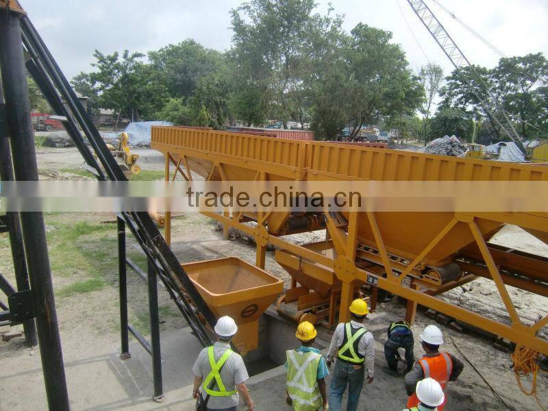 Three hoppers Aggregates storage machine for plant