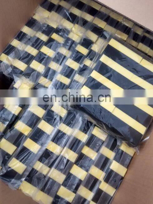 Tyre-dressing foam applicators