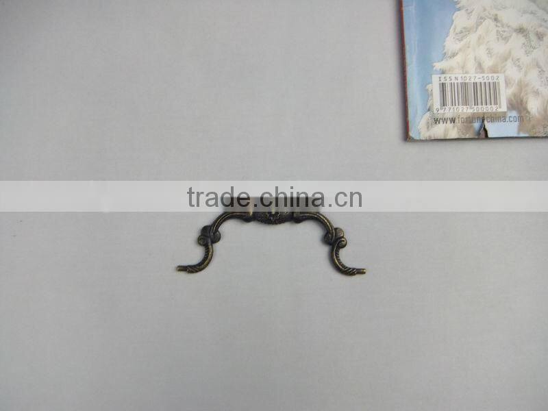 Factory price metal antique brass boxknob /catch/box handles made in china
