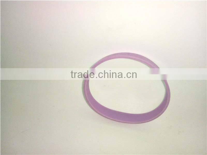 Soild Color Purple Fashion Silicone Sport Bracelet Hand Chain Waterproof Chains