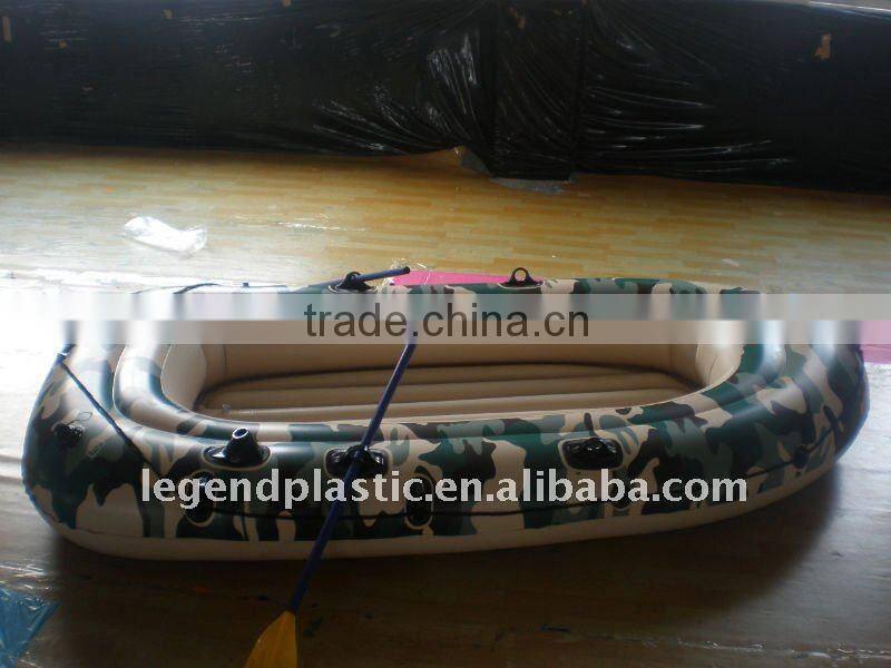 2-person fishing boat of the green field