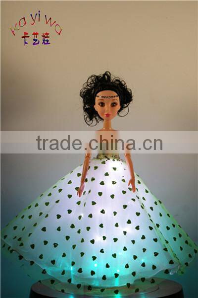 Fashionable Barbie Dolls for Little Children / Glow Flying Toys for Playing