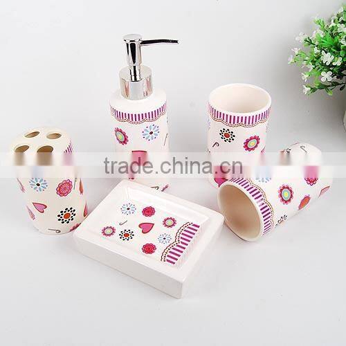 ceramic bathroom set 4pcs with love decal