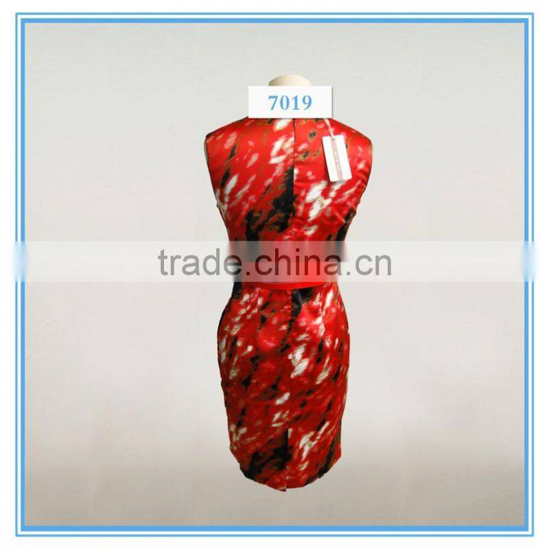 Sleeveless ladies print dress with waist belt