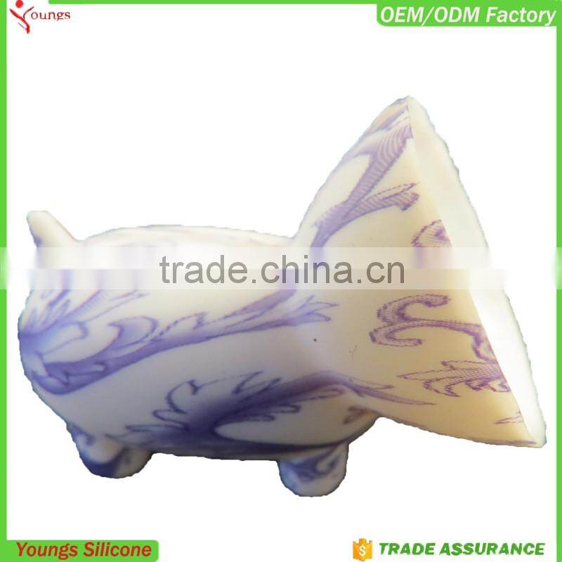 Promotion cute piggy shape stronger sucker silicone phone holder/stand