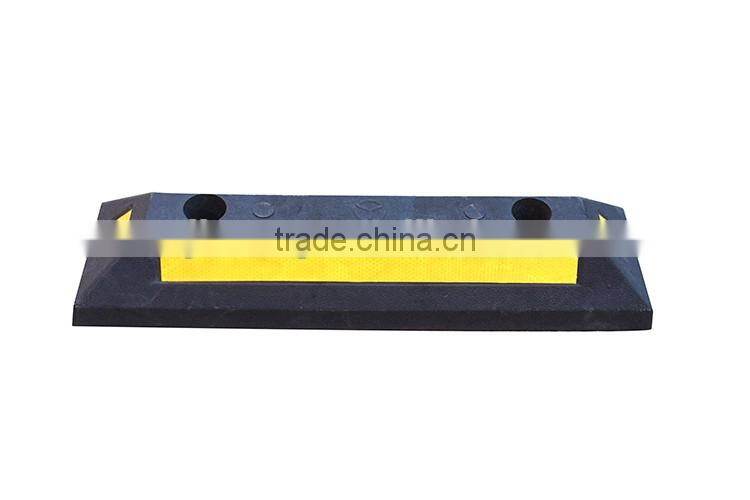 High quality Black & Yellow Recycled pvc material wheel stopper PS031