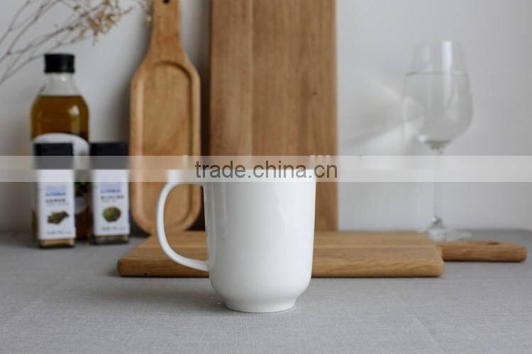 durable porcelain ceramic mug with bule rim for restaurant