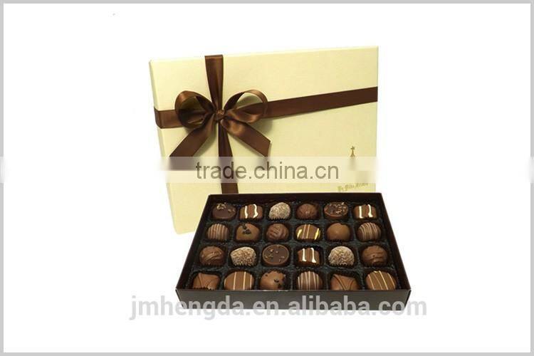 Colorful paper candy box for wedding candy with window