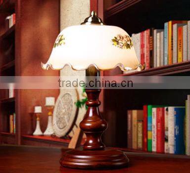 2015 Hot sell European Wooden Table lamp,Bedside Lamp lighting for display
