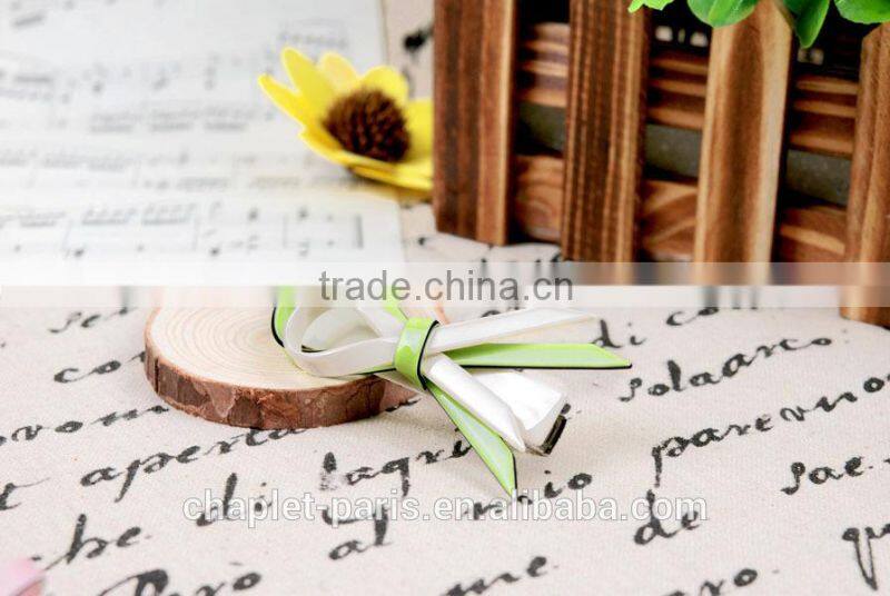 Wholesale brand hair accessories metal alligator clip eco friendly fashion kids hair barrettes with resin bow