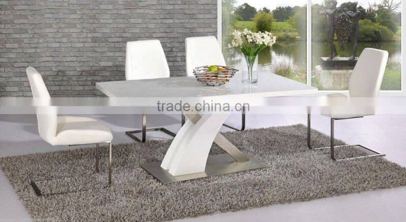 DT-2029 Black Glass Dining Table With A White High Gloss Base